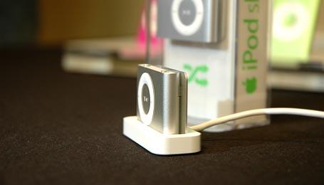 苹果发布新一代iPod产品多处创新设计