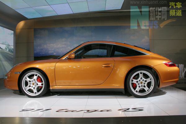 上周,保时捷梦幻车型911Targa4和Targa4S在中国正式上市,售价分别为137万元和149万元起。各保时捷中心现已开始接受预订。