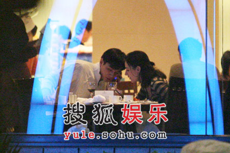 独家:刘烨外籍女友身世揭秘 法籍美女带旺前程