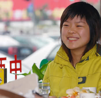 17岁天真少女欲整容成翻版李湘出演电影(组图)