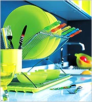 以绿色为主的厨房用具:彰显年轻时尚品位 以绿色为主的厨房用具:彰显年轻时尚品位