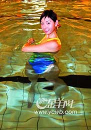 修炼身材 7水中美体动作