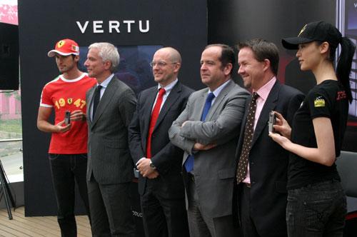 完美搭配Vertu发布法拉利限量版手机
