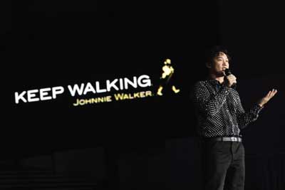 陈奕迅呼吁各路媒体帮谢霆锋戒掉网络游戏瘾(图)
