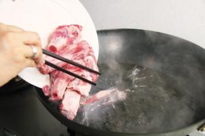 点击图片进入下一页