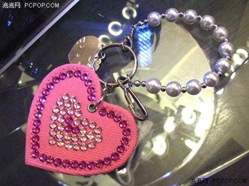 闪耀的HelloKittyNEC推出超可爱本本