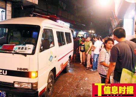 17岁少年讨要上网费未果砍死母亲砍伤父亲(图)