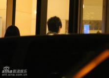 张娜拉何润东假戏成真恋情明朗同入酒店(组图)
