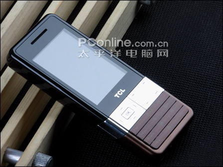 银腰带时尚设计!全功能直板M780评测-银腰带