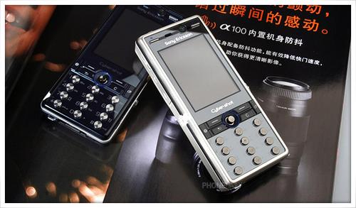 320万像素索爱K810香槟金新色登场