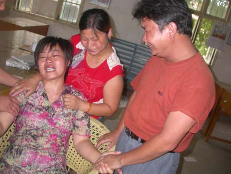 12岁女孩舍身救同学被洪水卷走溺亡(组图)