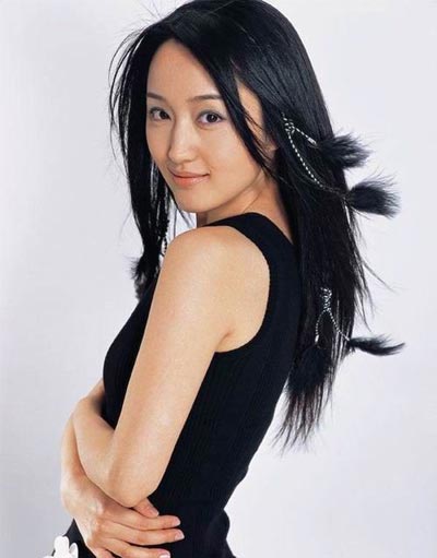 传杨钰莹当年与谢东有染 被男友抽了一巴掌