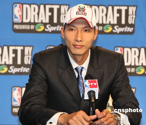 易建联NBA夏季联赛数据大盘点:十项倒有九项