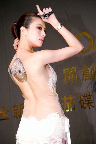 “表”露无遗 欧米茄新款碟飞之美