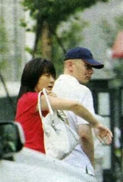 组图:葛优两千万豪宅曝光 与妻子上演恩爱秀