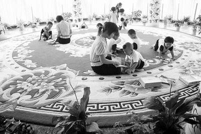 “头不圆的孩子我不收” “天价”幼儿园年收费10万零1元
