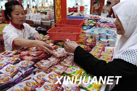品种多口味全销量少 月饼大战谁是赢家?