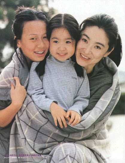 林青霞四十岁后生两子 明星大龄妈妈解密(图)