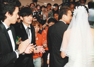 刘畊宏昨日完婚 伴郎周杰伦引爆婚礼现场(图)