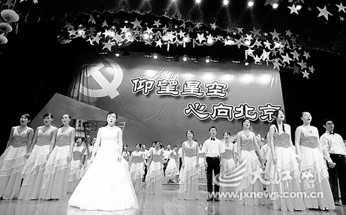 温家宝诗作被谱成励志歌曲温家宝,诗作,仰望星空