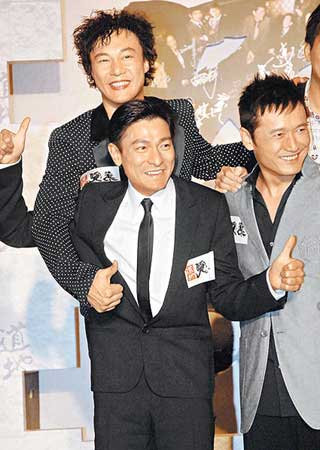代言乌龙茶被指注入消毒水 刘德华现场豪饮辟谣