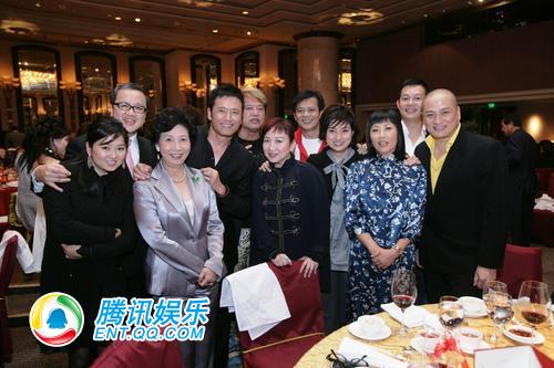 王晶父亲80大寿群星道贺 谢霆锋张伯芝送厚礼