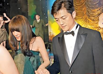 李亚鹏证实王菲不会复出 慈善第一老婆孩子第二