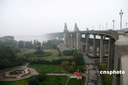 南京长江大桥全面体检 未来规划十余条过江通