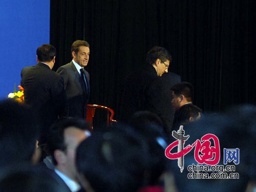 法国总统萨科齐在清华大学发表演讲(组图)