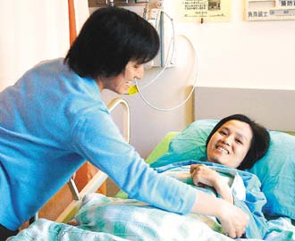 台33岁患癌女教师放弃治疗捐百万医疗费济贫(图)