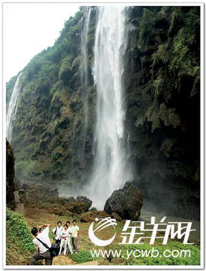 编 号: 726737
摄影作者:
文件名:yzblll7b315.jpg
文件大小:K
高 X 宽:394 X 300
说明:yzblll7b315.jpg