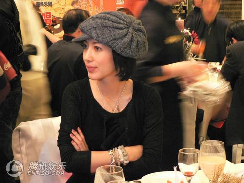 齐秦神秘女友现身 两人相差24岁明年想生子(图)