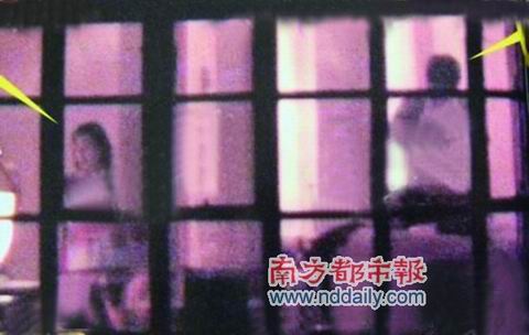 许晋亨与前妻“爱巢”用膳 李嘉欣大发脾气(图)