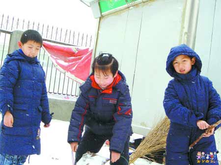 父亲让女儿退学回家学礼 不让孩子碰数理化(图)