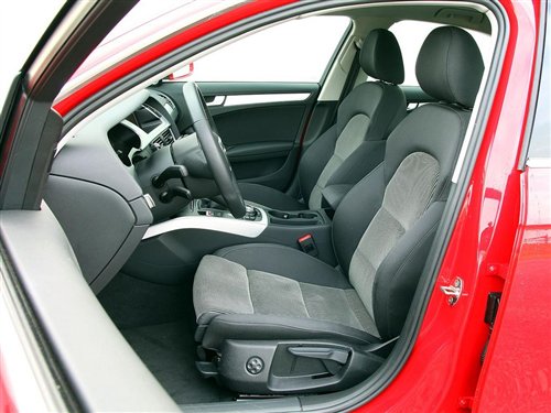 点击查看原图 入门级的较量 对比新A4 1.8T/C180K/318i图