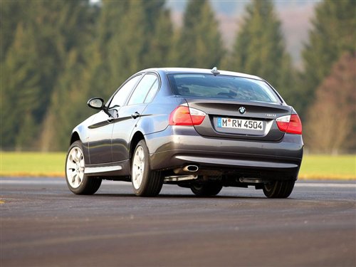 入门级的较量 对比新A4 1.8T/C180K/318i图 入门级的较量 对比新A4 1.8T/C180K/318i图
