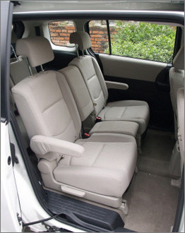 mazda5 vs jiale mazda5 vs jiale