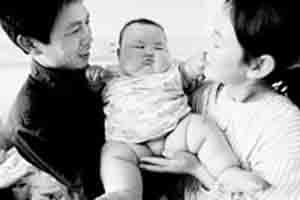 8个月婴儿身高60厘米体重达38斤(图)