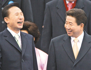 李明博就任韩国总统提出“全球外交”概念