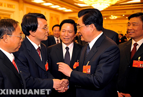 胡锦涛等中央领导同志参加各代表团审议