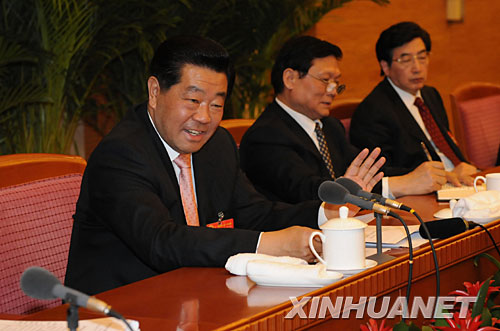 胡锦涛等中央领导同志参加各代表团审议