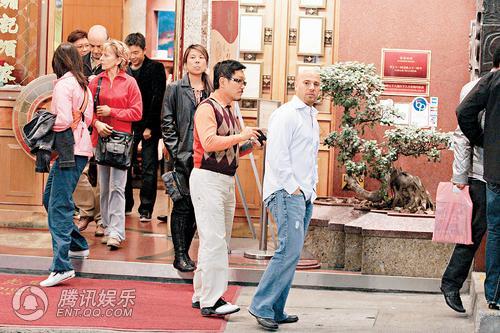 狄波拉心情好转外出吃饭 张柏芝下半年复出(图)