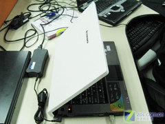 纯白色联想IdeaPad Y510本8600元上市 纯白色联想IdeaPad Y510本8600元上市