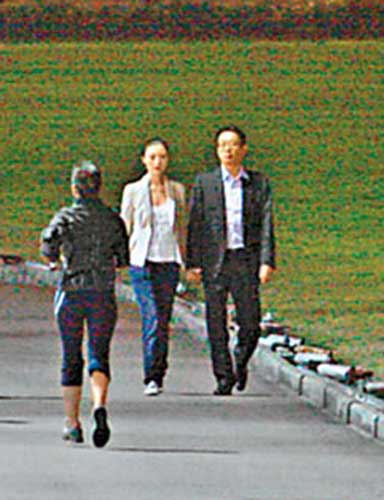 李嘉欣许晋亨当众拥吻 亲热后返女方香闺(组图)