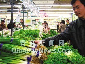 南方减产北方外销 大葱价格翻番每斤8元(图)