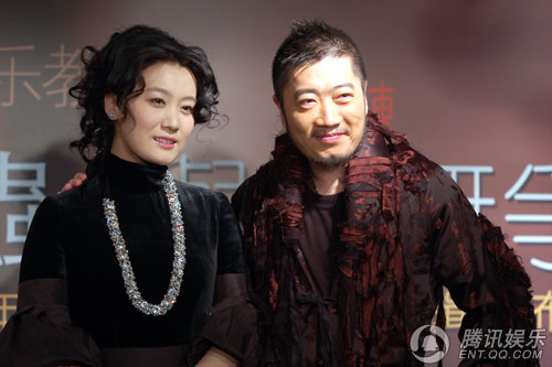 “音乐教父”小虫转战台前 邀谭晶合唱挑战经典