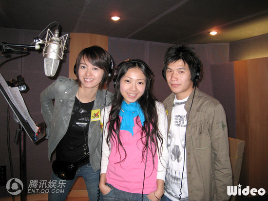 梁咏琪自资制作慈善主题曲《小娃娃英雄》(图)