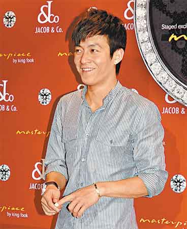 Maggie Q戴陈冠希赠送手镯 张柏芝也有同款(图)