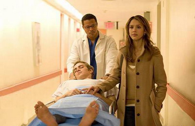 韩国票房综述:《夺命手术》登顶 韩片仅剩两席