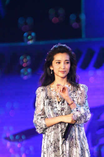 李冰冰献唱《黄石的孩子》 演技唱功双被肯定